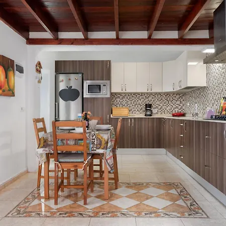 Casa de Férias Casa Valentina 2 *